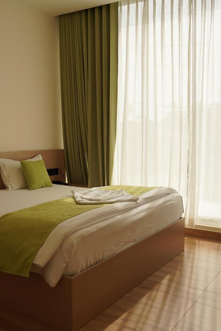 Dn Hotel Kochi Luaran gambar