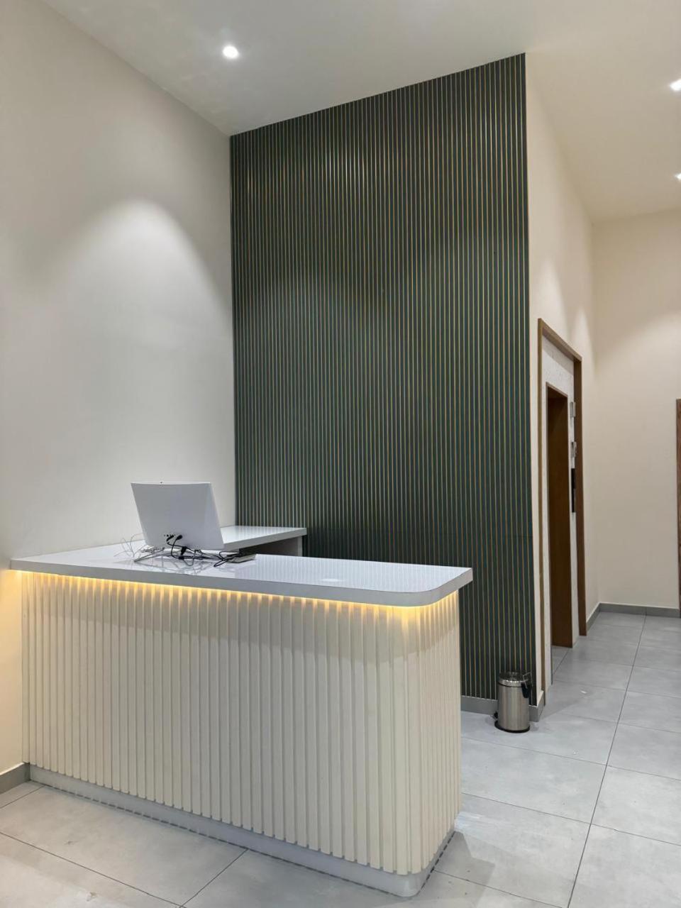 Dn Hotel Kochi Luaran gambar